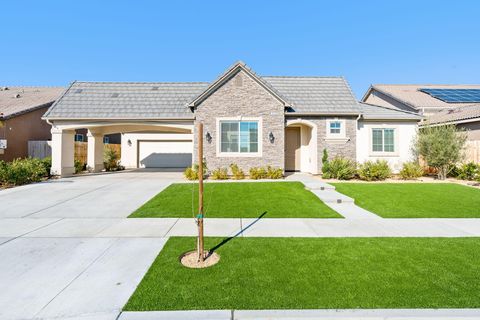 Photo of 2124 Cortner Street, Hanford, CA 93230 (MLS # 241136)