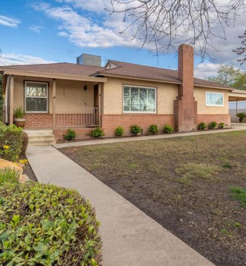 Photo of 618 N Dickran Drive, Tulare, CA 93274 (MLS # 244720)