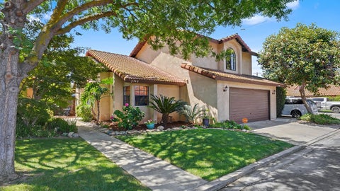 Photo of 3749 W Damsen Avenue, Visalia, CA 93291 (MLS # 241766)