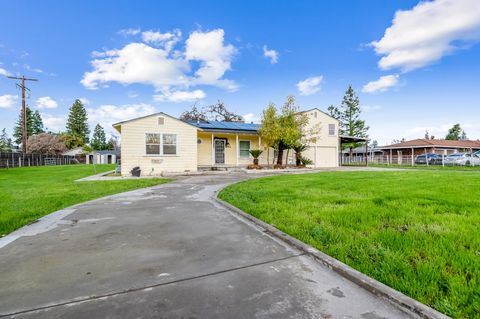 Photo of 4708 W Hurley Avenue, Visalia, CA 93291 (MLS # 239007)