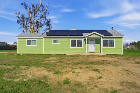 Photo of 426 W Terra Bella Avenue, Pixley, CA 93256 (MLS # 238950)