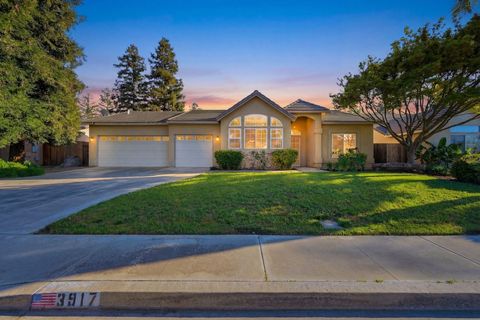 Photo of 3917 E Stapp Court, Visalia, CA 93292 (MLS # 240316)