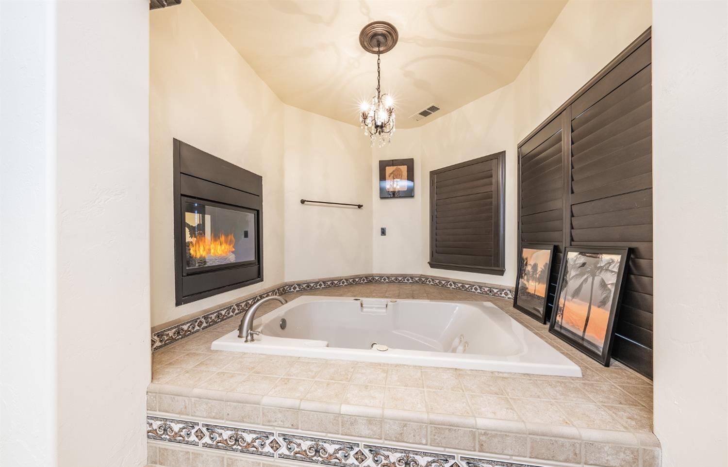 Hanford, California 93230, United States, 5 Bedrooms Bedrooms, ,5 BathroomsBathrooms,Residential,Active,144196