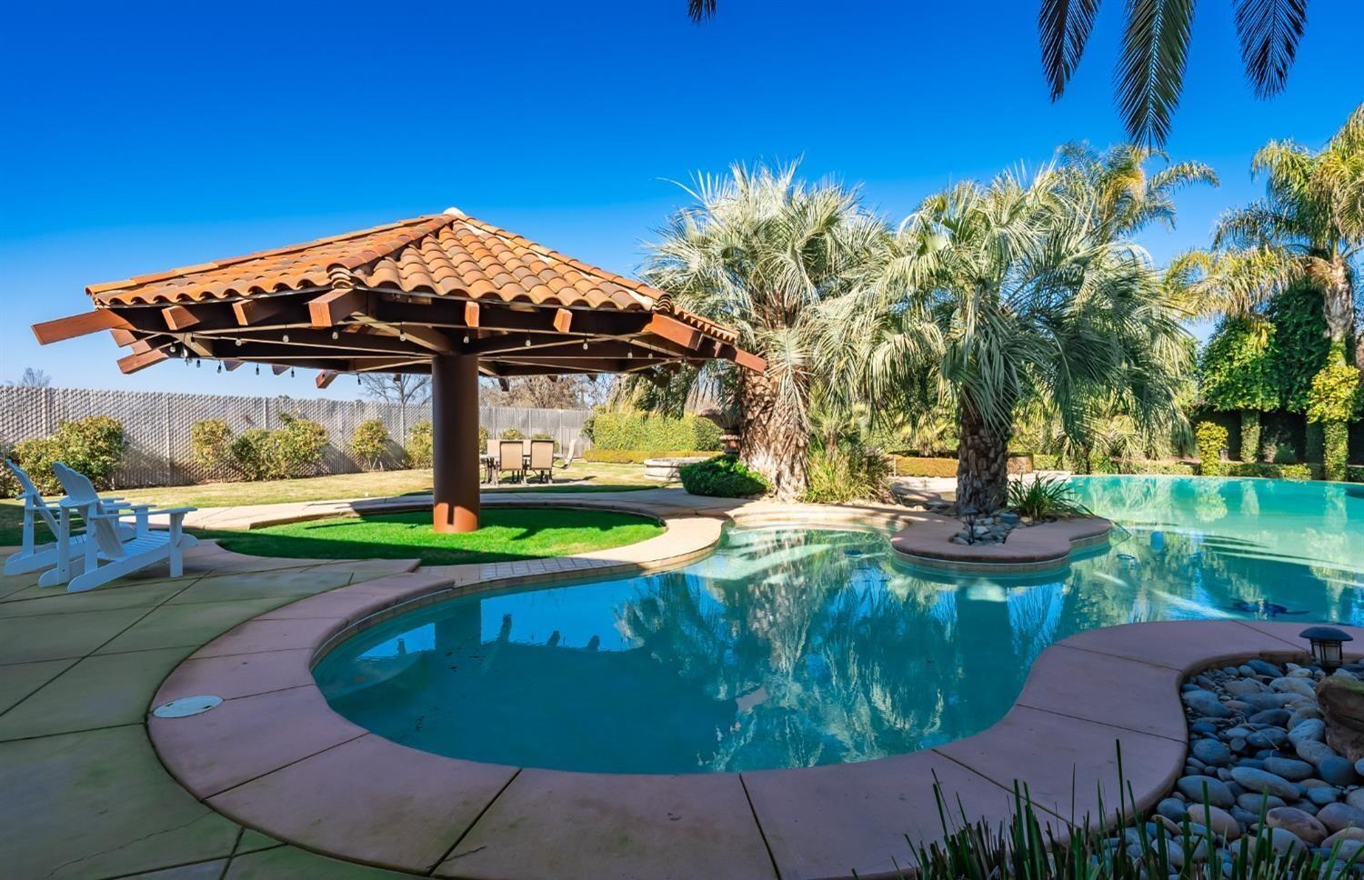 Hanford, California 93230, United States, 5 Bedrooms Bedrooms, ,5 BathroomsBathrooms,Residential,Active,144196