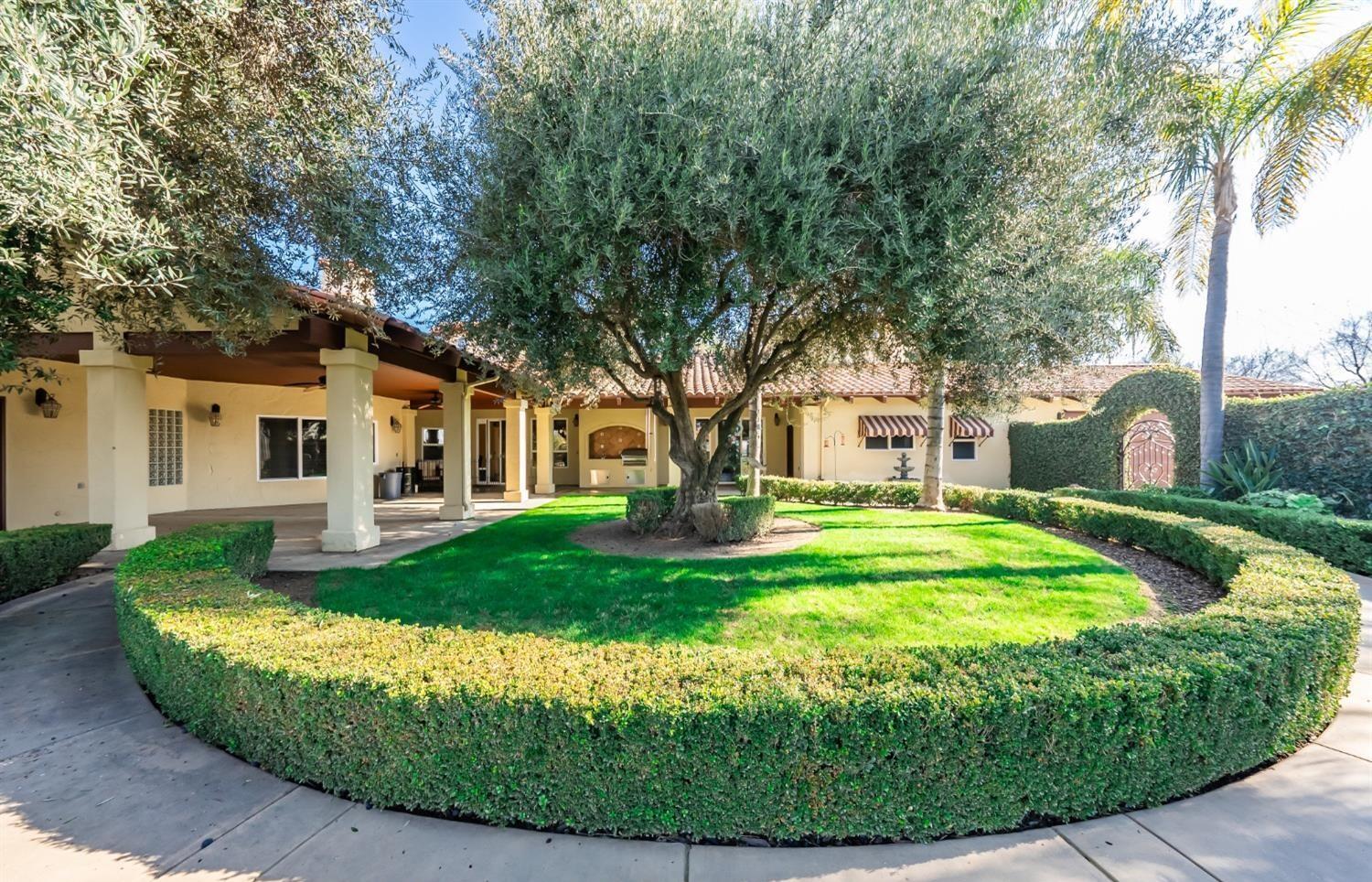 Hanford, California 93230, United States, 5 Bedrooms Bedrooms, ,5 BathroomsBathrooms,Residential,Active,144196