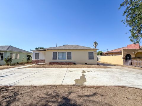 Photo of 519 N N Place, Tulare, CA 93274 (MLS # 242473)