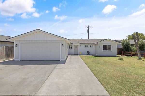 883 CLOVER LN, HANFORD, CA 93230 - Image b3bb68b1d8d13ff4e1112933f3c865a8/1612931544