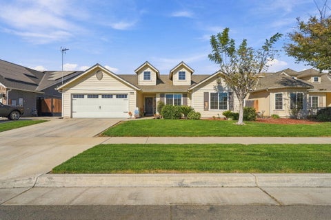 Photo of 1876 W Hayward Street, Hanford, CA 93230 (MLS # 244754)