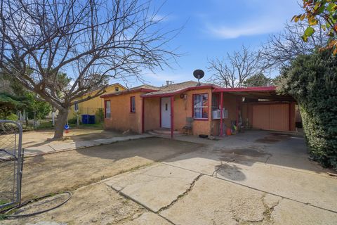 Photo of 416 E Mariposa Street, Avenal, CA 93204 (MLS # 239849)