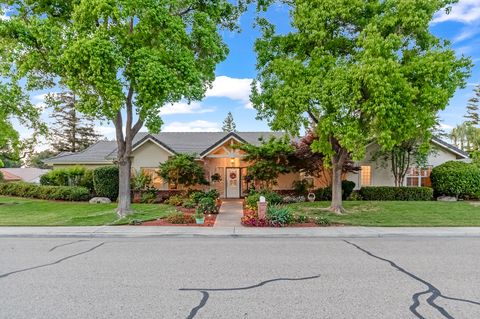 Photo of 4648 W Allen Avenue, Visalia, CA 93291 (MLS # 241155)