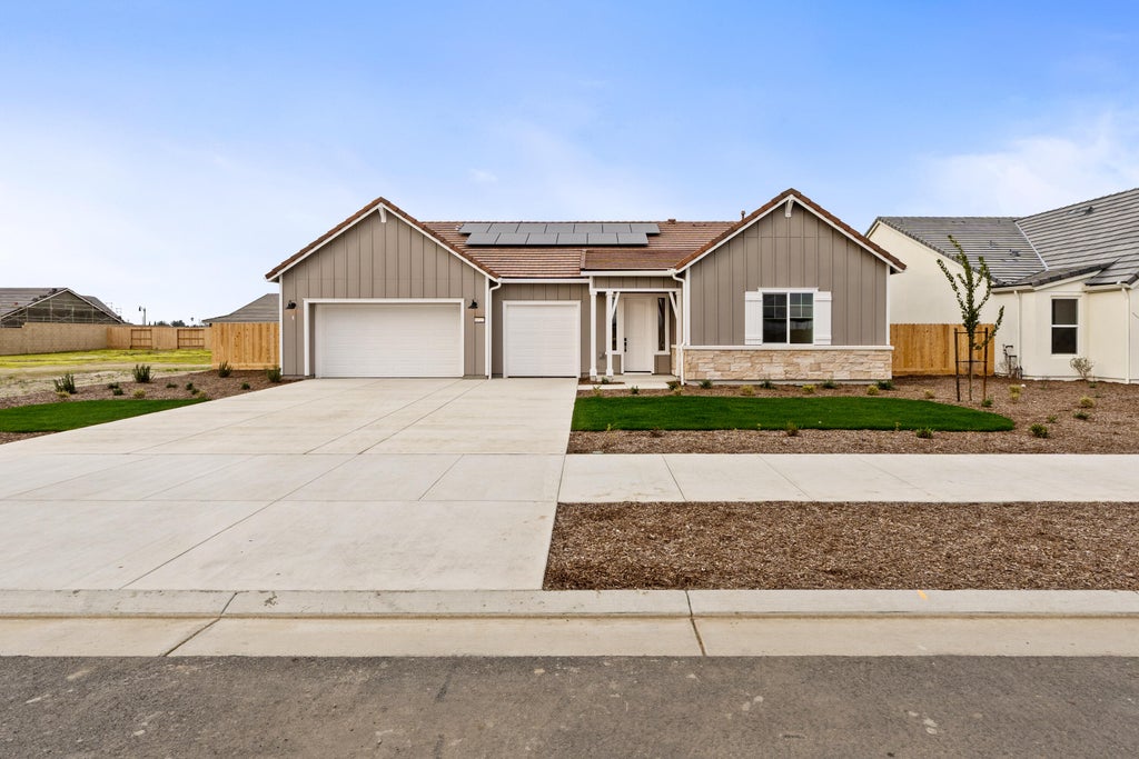 Photo of 6522 W Galileo Drive Lot1032 #Lot1032, Visalia, CA 93277 (MLS # 240059)