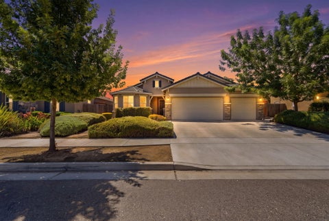 Photo of 2001 W Flagstaff Avenue, Visalia, CA 93291 (MLS # 243354)