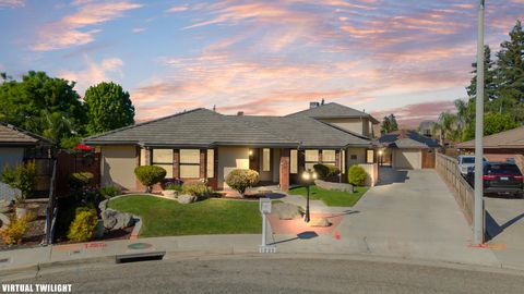 Photo of 1232 N Lindale Way, Porterville, CA 93257 (MLS # 241060)