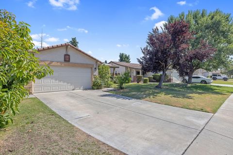 Photo of 3936 W Delta Avenue, Visalia, CA 93291 (MLS # 242844)