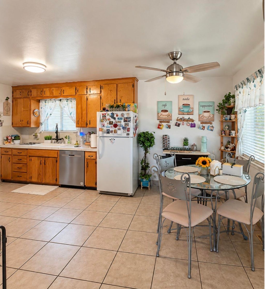 Photo of 704 N Hall Street, Visalia, CA 93291 (MLS # 244356)