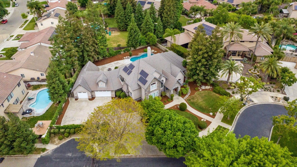 Photo of 5640 W Delaware Avenue, Visalia, CA 93291 (MLS # 241053)