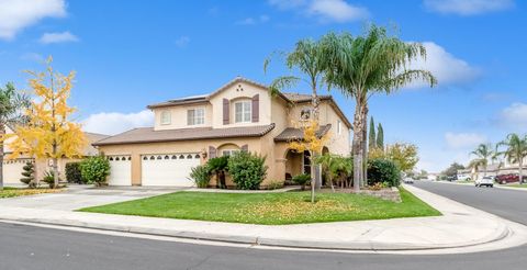 Photo of 1942 N Sonoma Court, Hanford, CA 93230 (MLS # 238714)