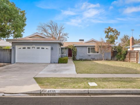 Photo of 4535 N Laureen Avenue, Fresno, CA 93726 (MLS # 239065)