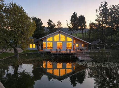 Photo of 34784 Bogart Drive, Springville, CA 93265 (MLS # 240293)