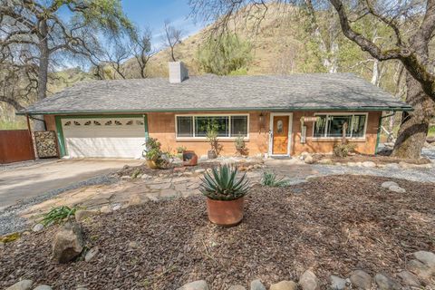 Photo of 43043 South Fork Drive, Three Rivers, CA 93271 (MLS # 240381)