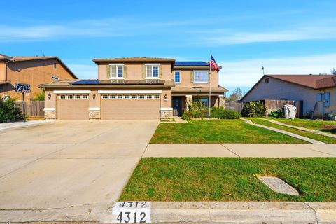 Photo of 4312 E Stapp Avenue, Visalia, CA 93292 (MLS # 239635)