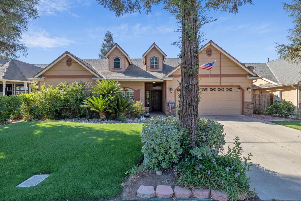 Photo of 5045 W Modoc Avenue, Visalia, CA 93291 (MLS # 244129)