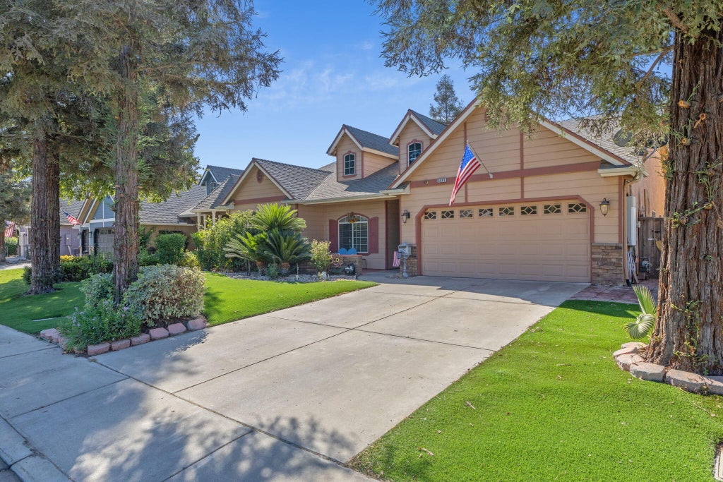 Photo of 5045 W Modoc Avenue, Visalia, CA 93291 (MLS # 244129)