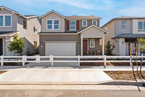 Photo of 1448 W Prescott Avenue, Visalia, CA 93291 (MLS # 242934)