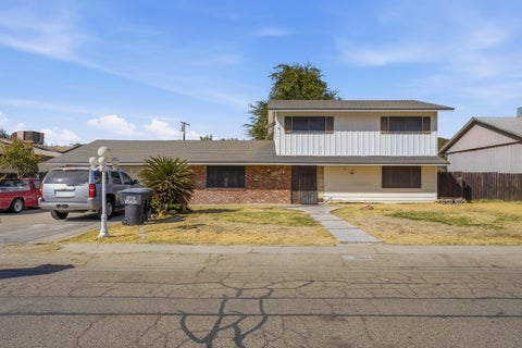 Photo of 3904 W Cambridge Avenue, Visalia, CA 93277 (MLS # 244466)