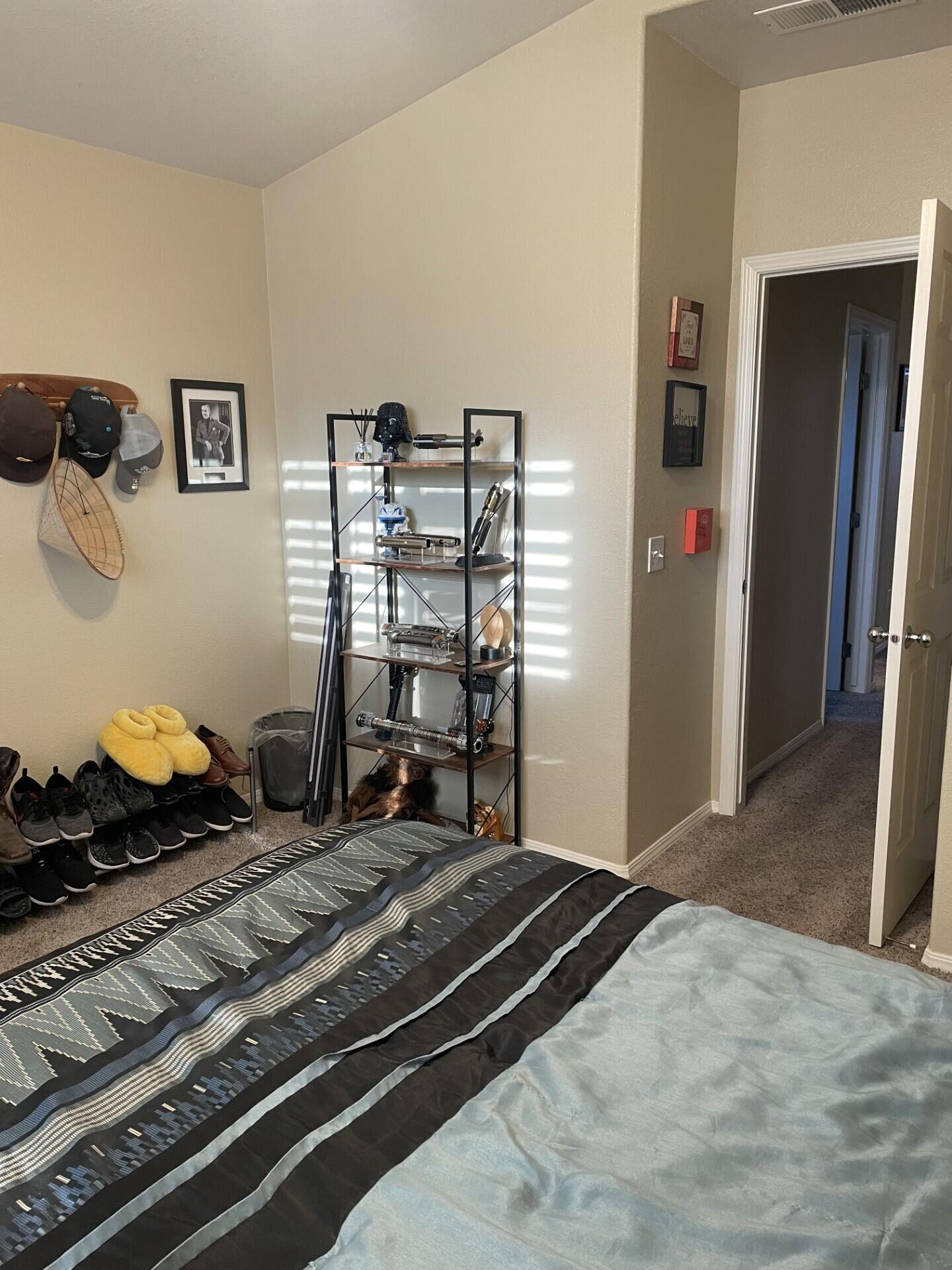 Reedley, California 93654, United States, 4 Bedrooms Bedrooms, ,3 BathroomsBathrooms,Residential,Pending,10380