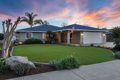 Photo of 505 Ash Street, Lemoore, CA 93245 (MLS # 240085)