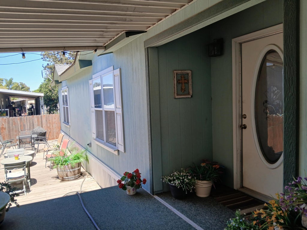 Photo of 2400 W Midvalley Avenue Q7 #Q7, Visalia, CA 93277 (MLS # 243260)