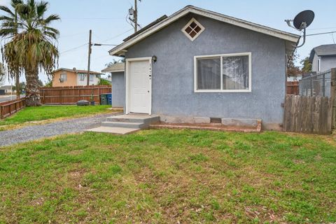 Photo of 247 S College, Dinuba, CA 93618 (MLS # 240298)