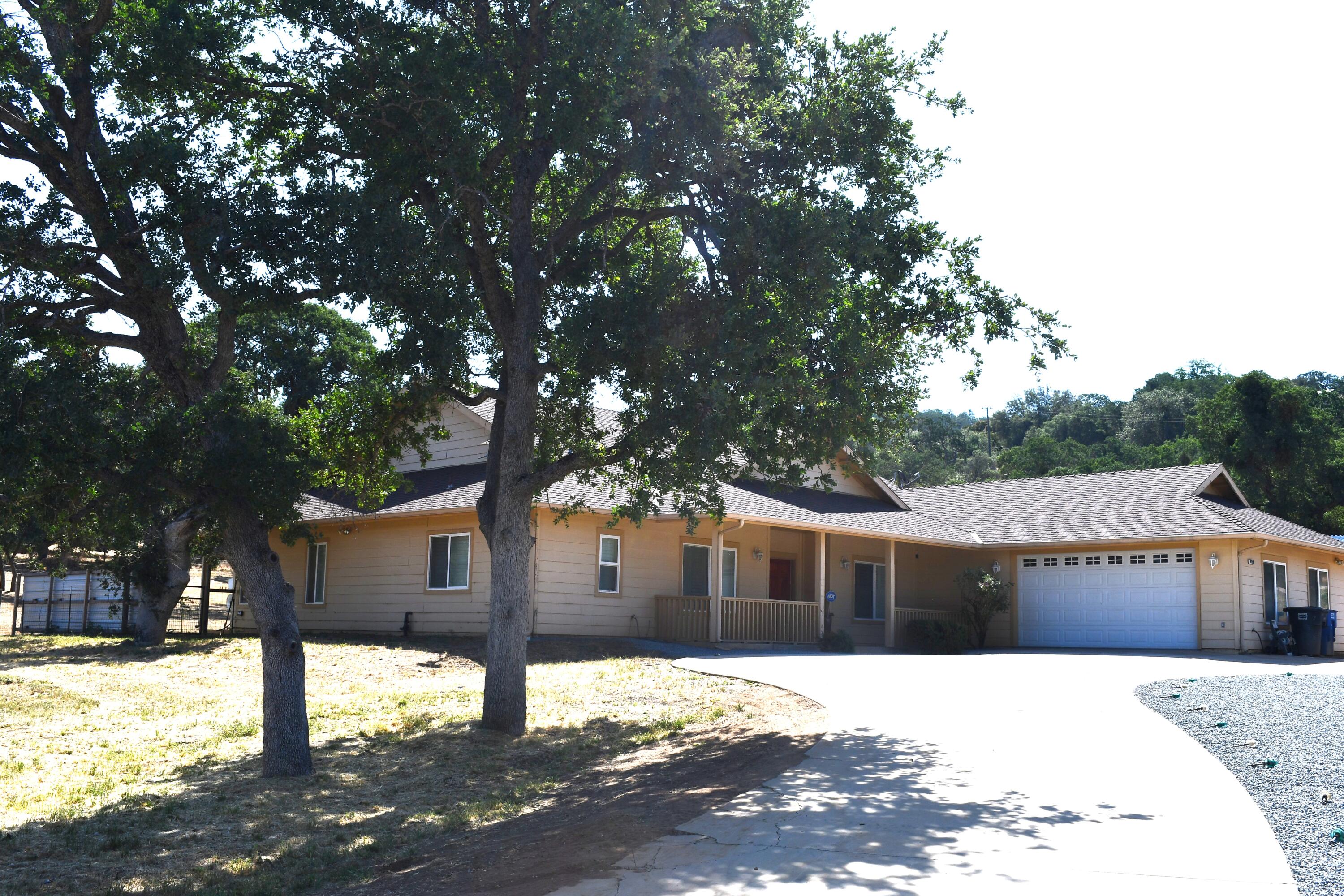 Squaw Valley, California 93675, United States, 3 Bedrooms Bedrooms, ,3 BathroomsBathrooms,Residential,Active,22724