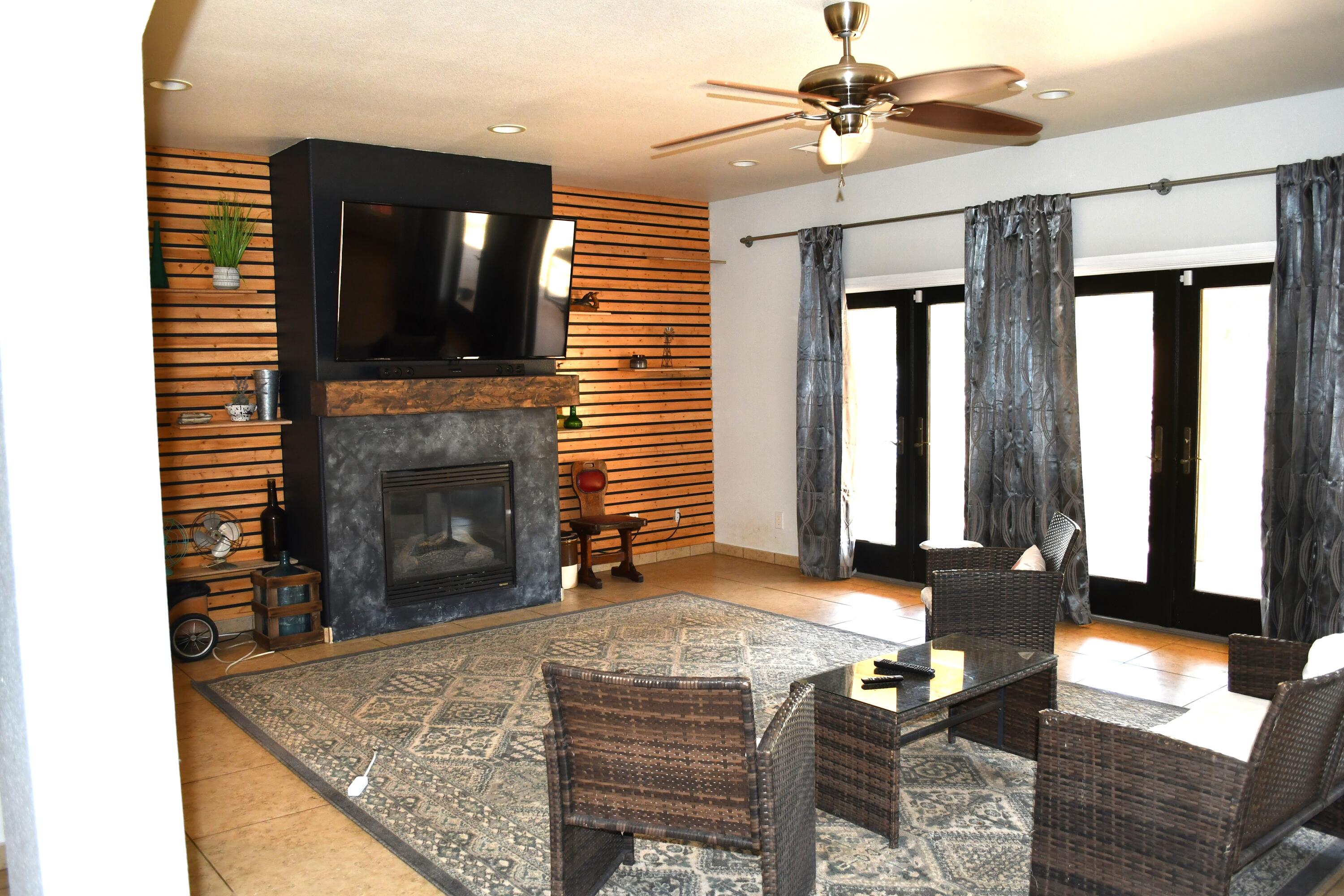 Squaw Valley, California 93675, United States, 3 Bedrooms Bedrooms, ,3 BathroomsBathrooms,Residential,Active,22724