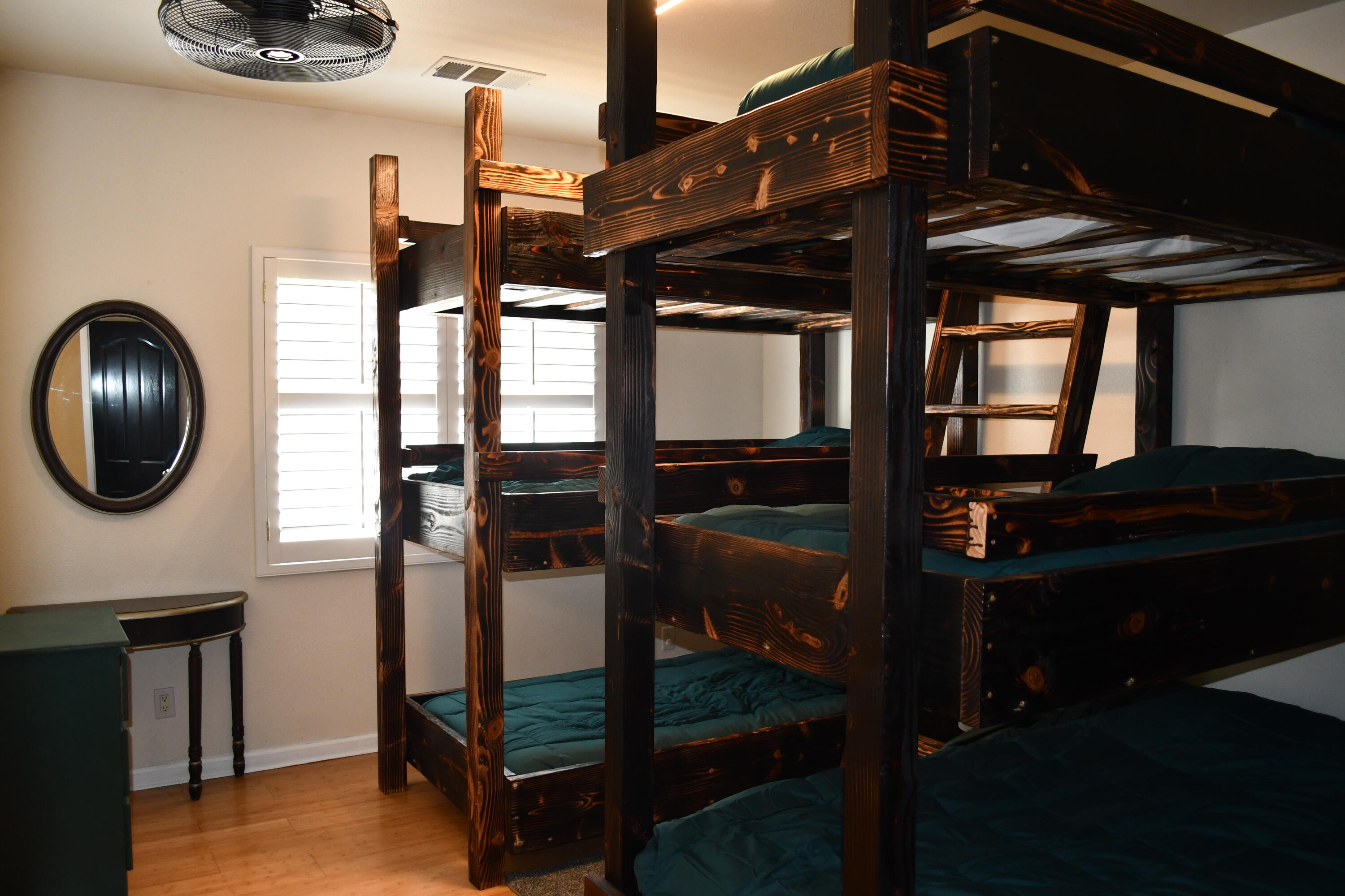 Squaw Valley, California 93675, United States, 3 Bedrooms Bedrooms, ,3 BathroomsBathrooms,Residential,Active,22724