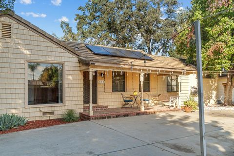 Photo of 531 E Walnut Street, Exeter, CA 93221 (MLS # 239466)