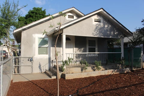 Photo of 307 N Orange Avenue, Exeter, CA 93221 (MLS # 243522)