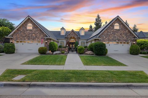 Photo of 201 N Preston Street, Visalia, CA 93291 (MLS # 241043)