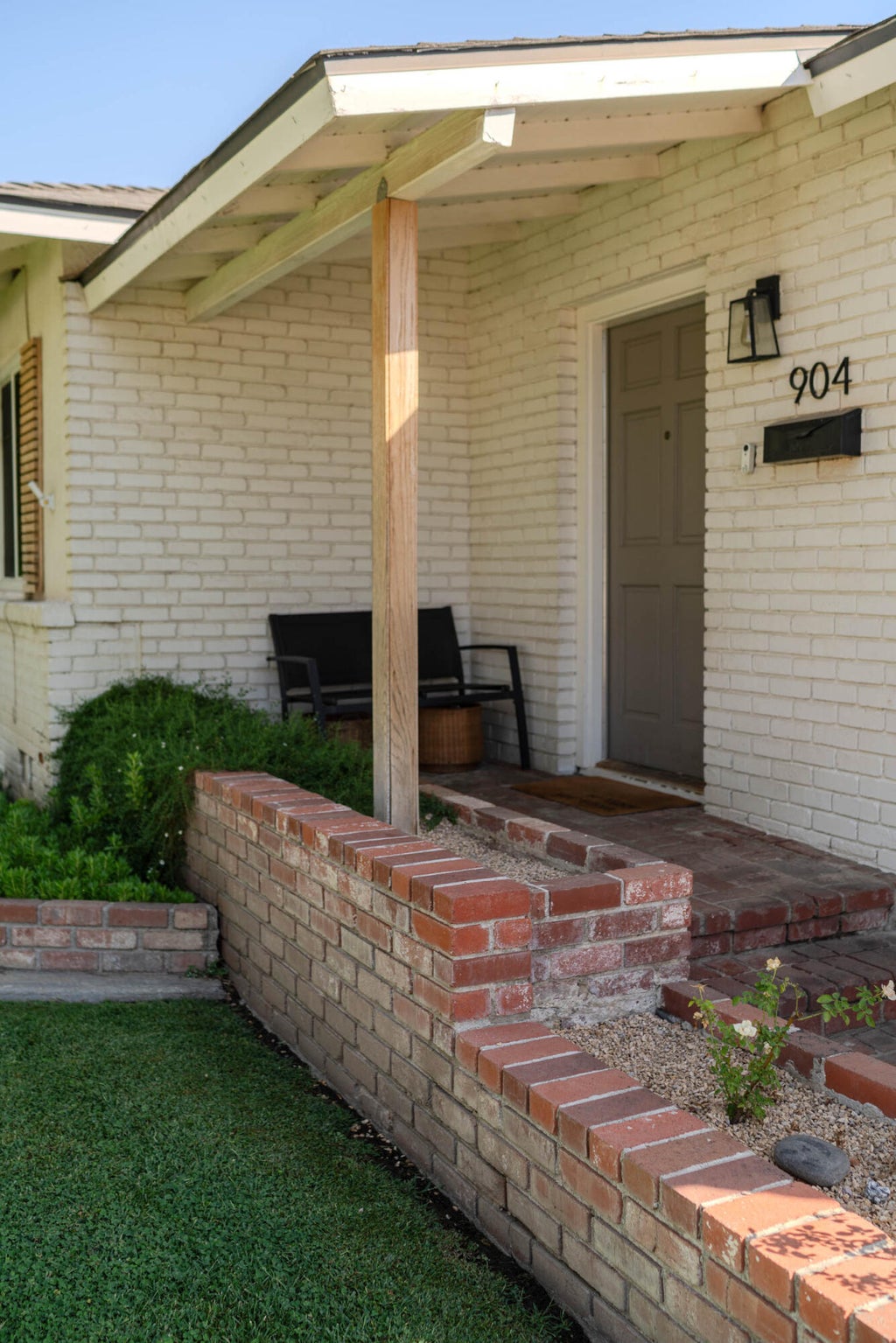 Photo of 904 S Oak Park, Visalia, CA 93277 (MLS # 244496)