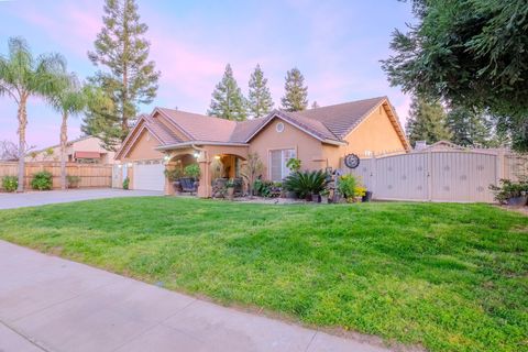 Photo of 3931 E Elowin Avenue, Visalia, CA 93292 (MLS # 240282)