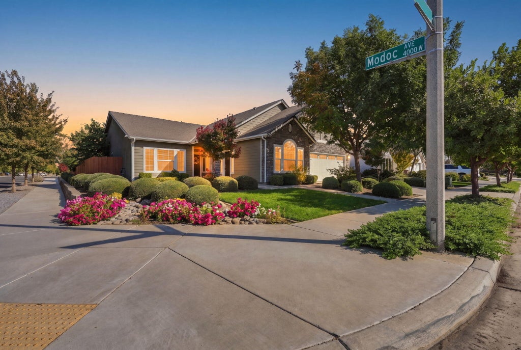 Photo of 2548 N Chinowth Street, Visalia, CA 93291 (MLS # 244384)