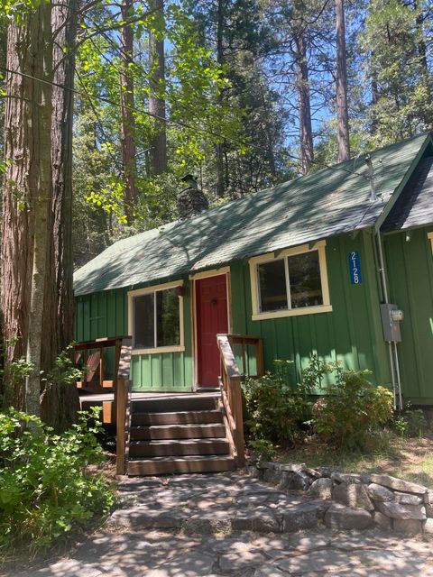 Photo of 2128 Ferguson Drive, Springville, CA 93265 (MLS # 242055)