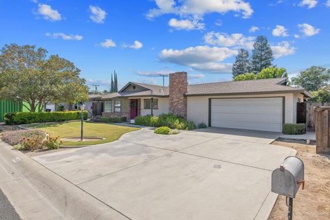 Photo of 1475 N Westside Street, Porterville, CA 93257 (MLS # 241574)