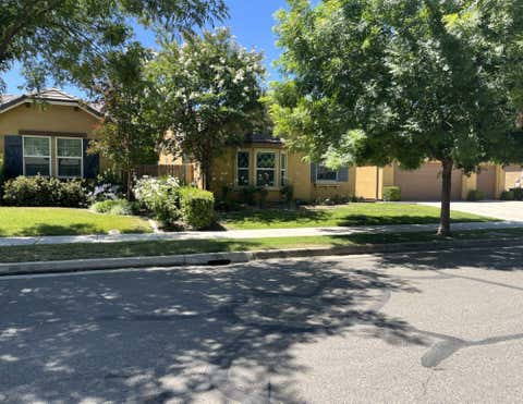 Photo of 3537 W Delaware Court, Visalia, CA 93291 (MLS # 242691)