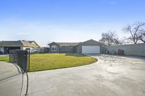 Photo of 441 W Glenhaven Court, Visalia, CA 93291 (MLS # 239295)