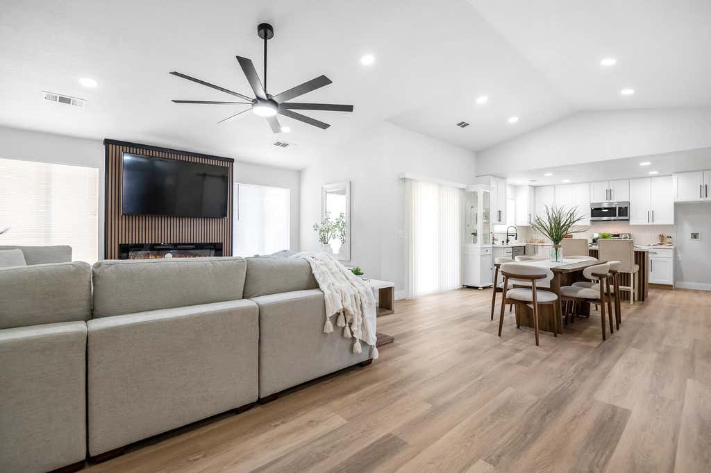 Photo of 1509 E Vine Court, Visalia, CA 93292 (MLS # 241688)
