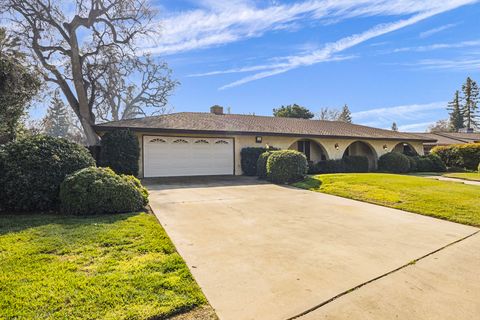 Photo of 14995 N Avenue 313, Visalia, CA 93292 (MLS # 239634)
