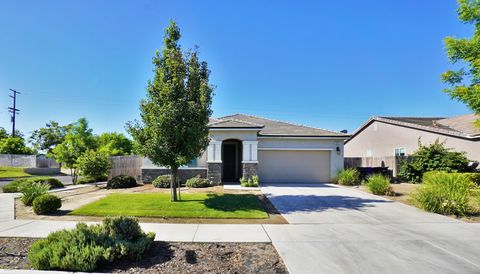 Photo of 559 Ivory Street, Lemoore, CA 93245 (MLS # 242179)