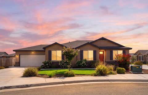 Photo of 3050 Seymour Street, Tulare, CA 93274 (MLS # 243456)